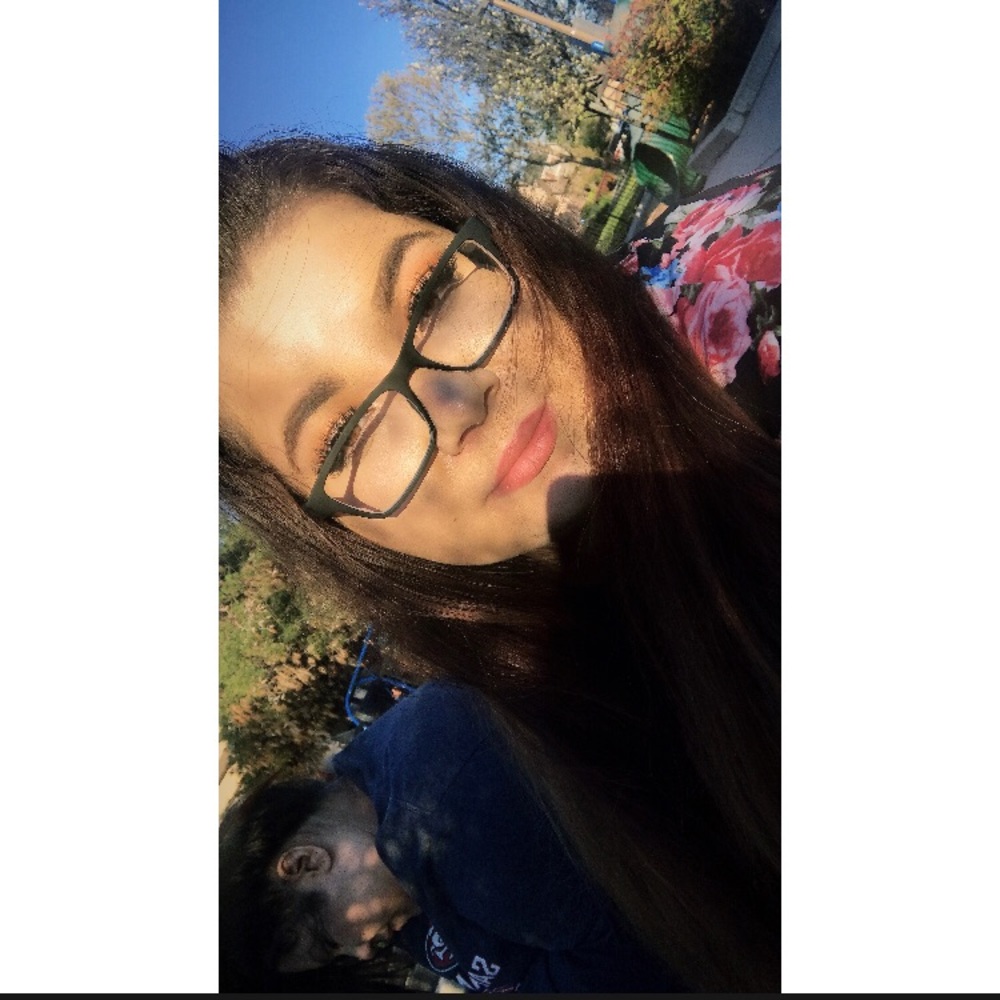 Meet your Posher, Sabrina